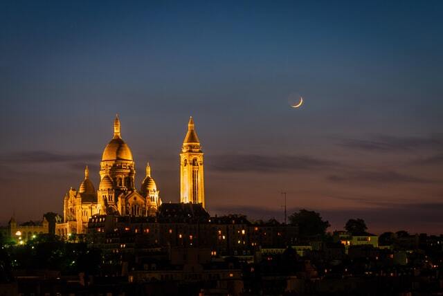 Sacre Coeur en París de noche